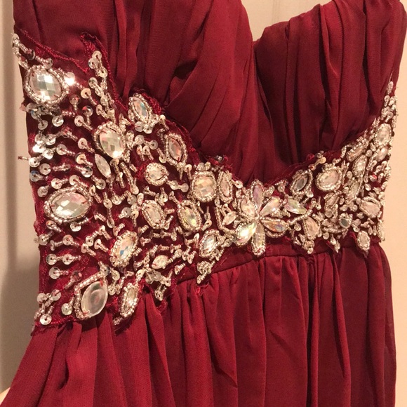 Strapless dress with beading on bodice - Picture 3 of 4